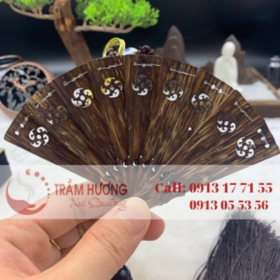 quạt trầm hương xứ quảng