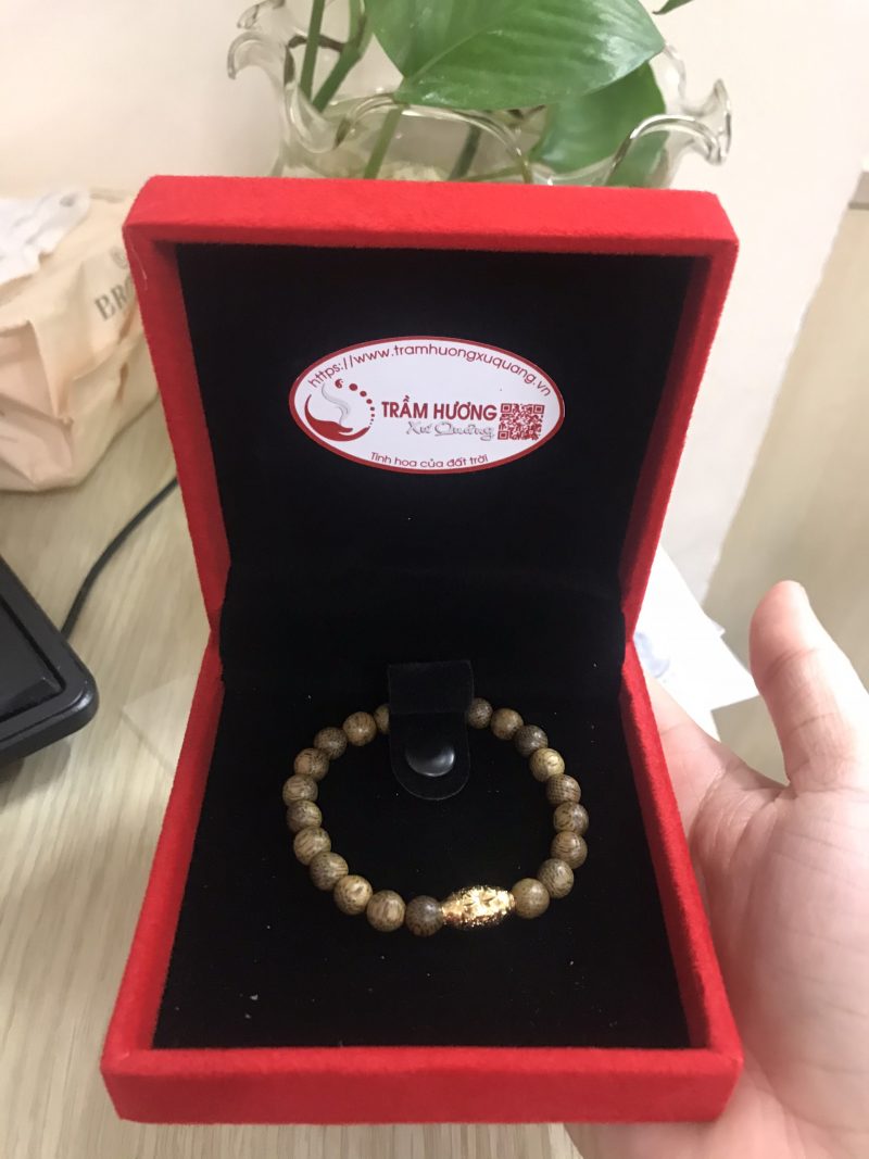 vòng tay trầm hương cho bé