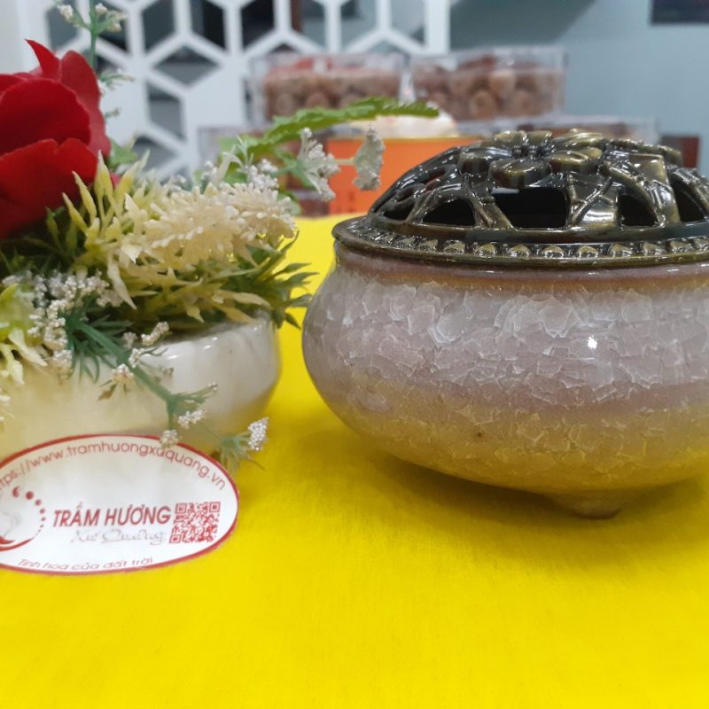 lư xông trầm hương