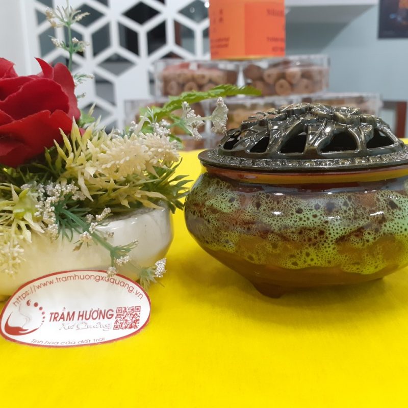 lư xông trầm hương