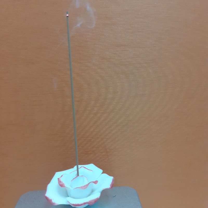 đế đốt trầm hương