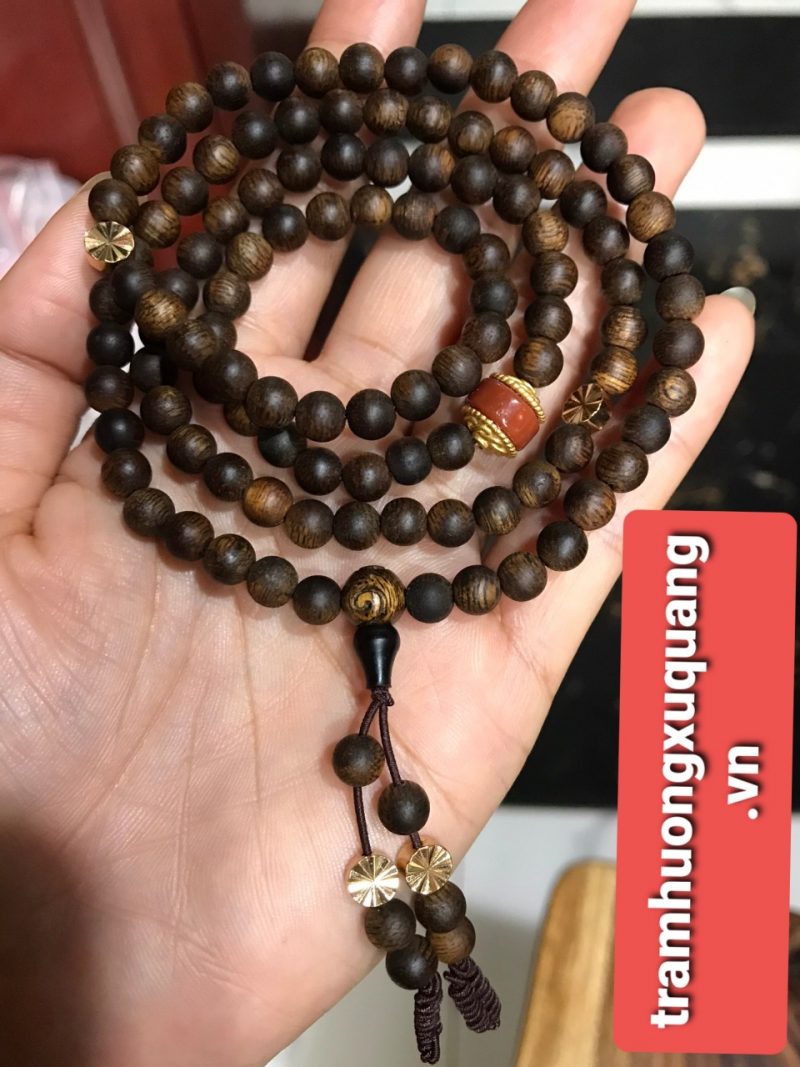 Vòng tay phong thủy mệnh Thổ hoặc Vòng tay phong thủy mệnh Hỏa - Vòng tay trầm hương 108hạt