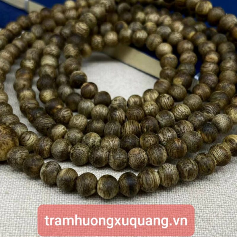 Vòng tay phong thủy mệnh Mộc hoặc Vòng tay phong thủy mệnh Hỏa - Vòng tay trầm hương 216hạt