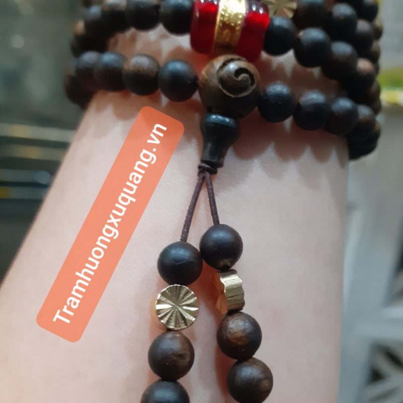 Vòng tay phong thủy mệnh Thổ hoặc Vòng tay phong thủy mệnh Hỏa - Vòng tay trầm hương 108hạt