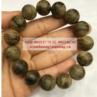 vòng tay trầm hương xứ quảng