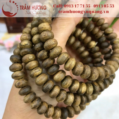 Vòng tay trầm hương hạt nút