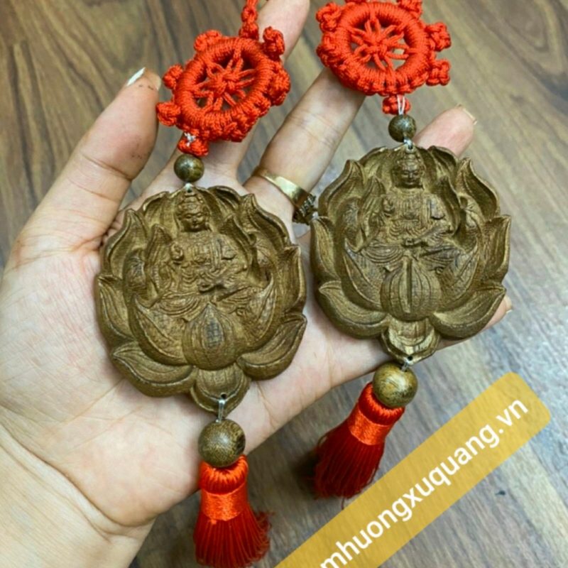 Trầm hương treo xe
